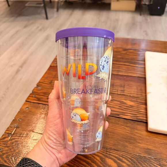Tervis Wild Eggs Breakfast Brunch 24 oz Tumbler Purple Lid - Picture 1 of 7